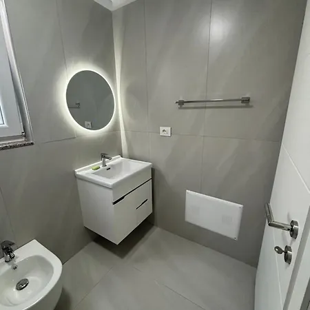 Apartment Kevi *